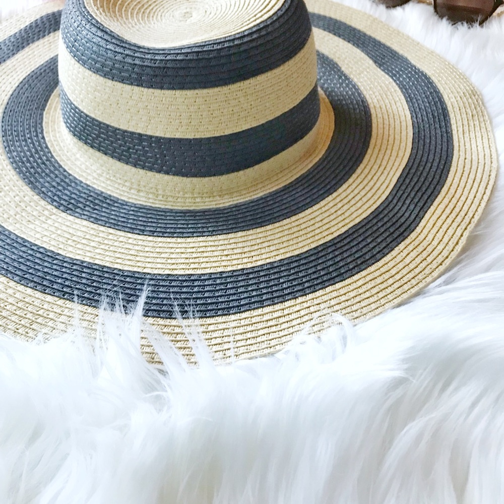 Striped Sun Hat - Picture 6 of 8
